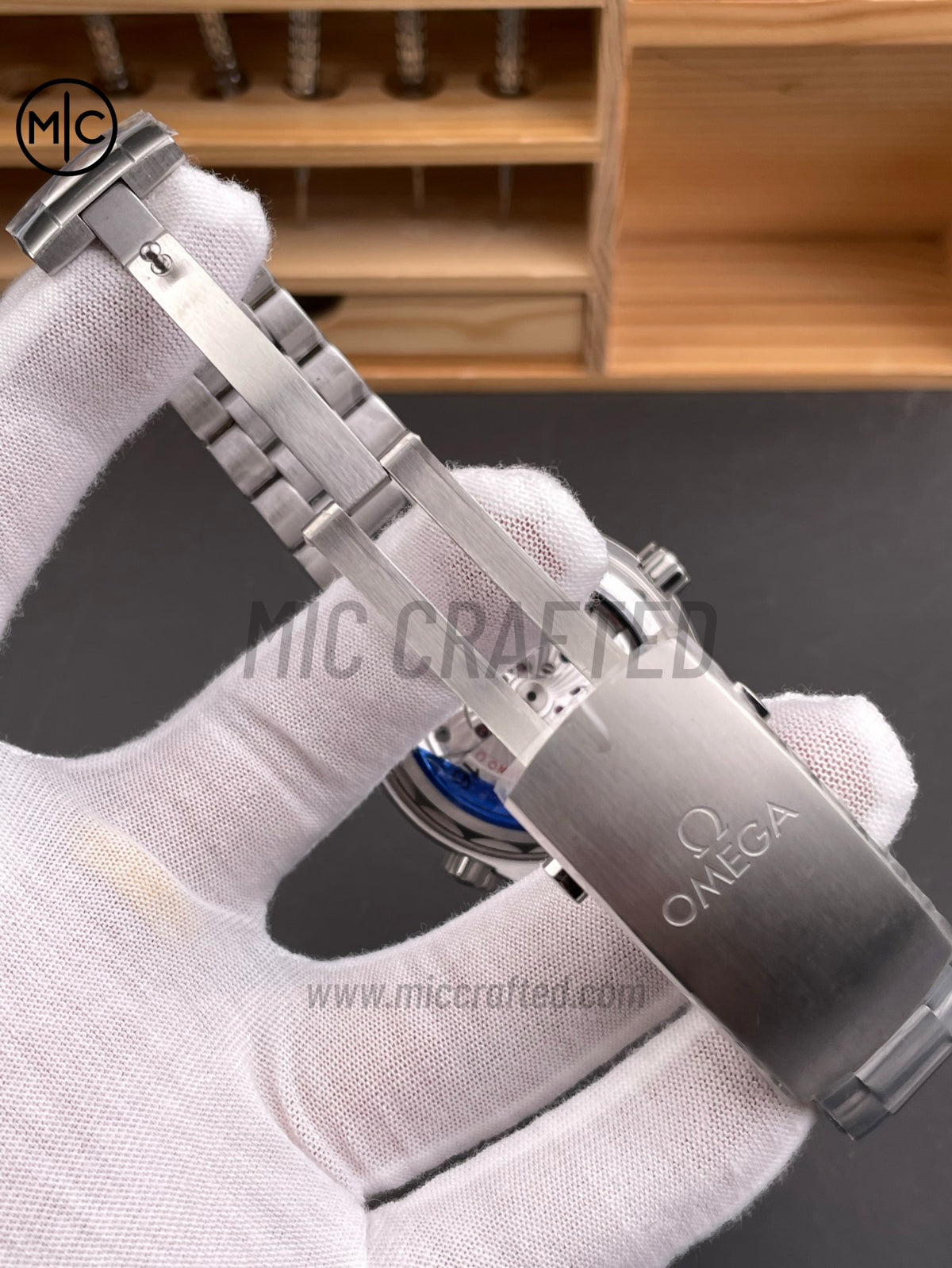 Planet Ocean 600M 43.5 mm SS Blue Dial Blue Bezel on SS Bracelet – Premium Edition