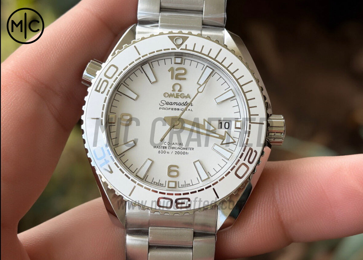 Planet Ocean 600M 39.5mm SS White Dial White Bezel on SS Bracelet – Premium Edition