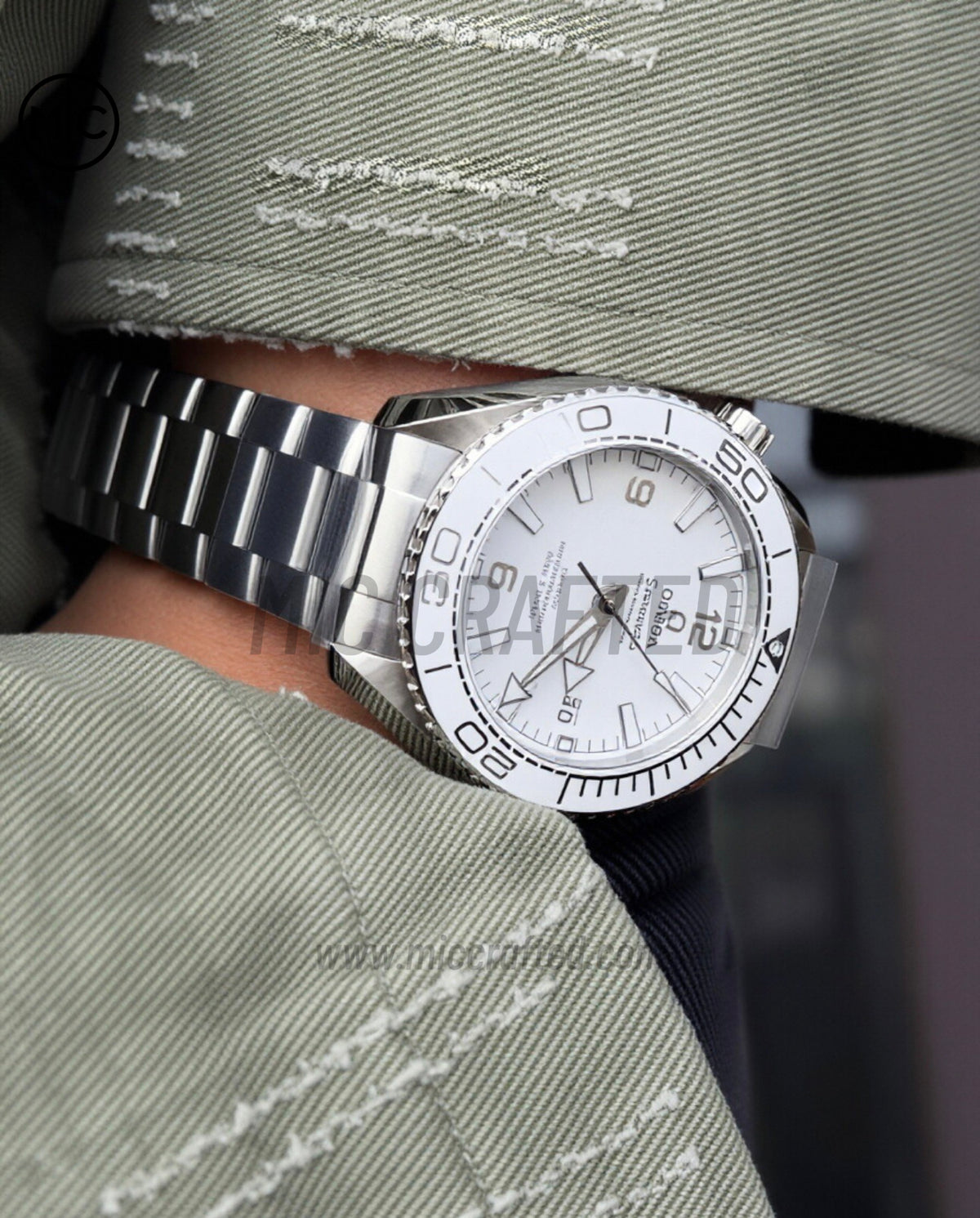 Planet Ocean 600M 39.5mm SS White Dial White Bezel on SS Bracelet – Premium Edition