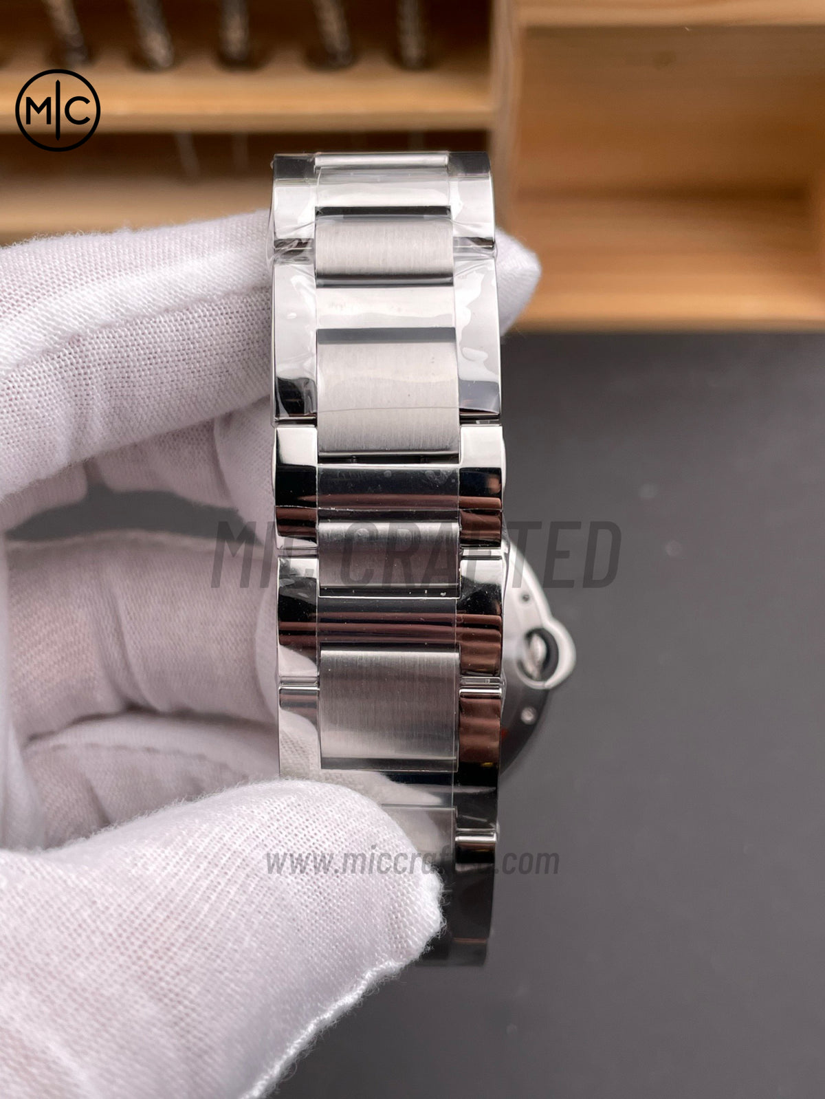Ballon Bleu 42mm SS 綠色紋理錶盤配 SS 錶鏈 - 尊享版