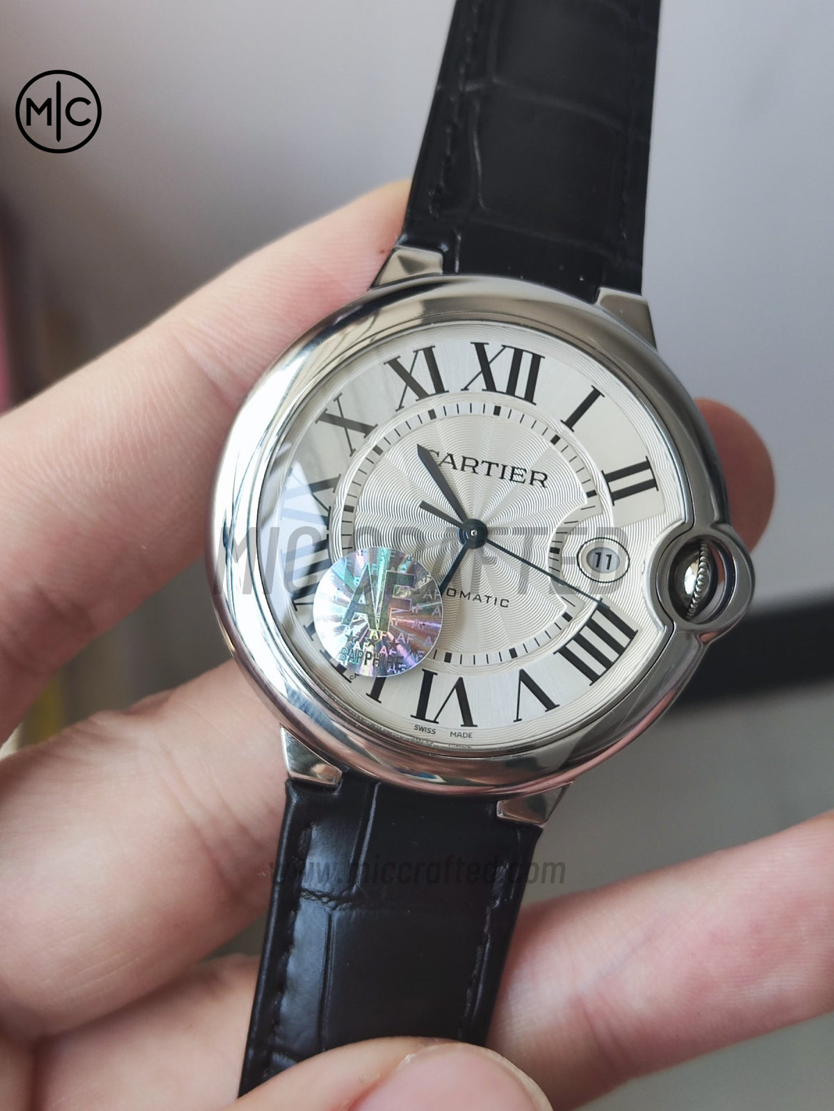 Ballon Bleu 42mm SS 白色紋理錶盤配黑色皮革錶帶 - 尊享版