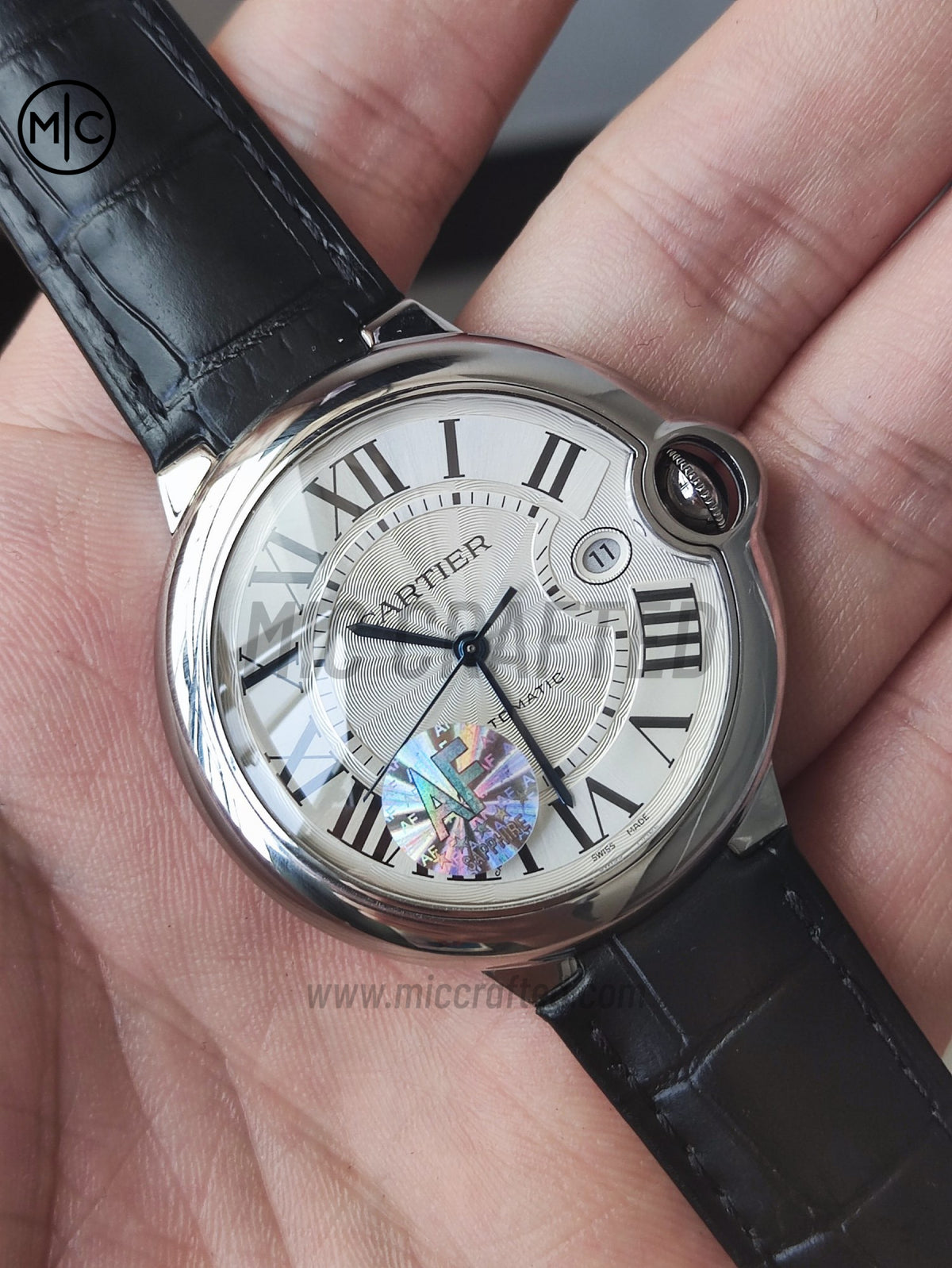 Ballon Bleu 42mm SS 白色紋理錶盤配黑色皮革錶帶 - 尊享版