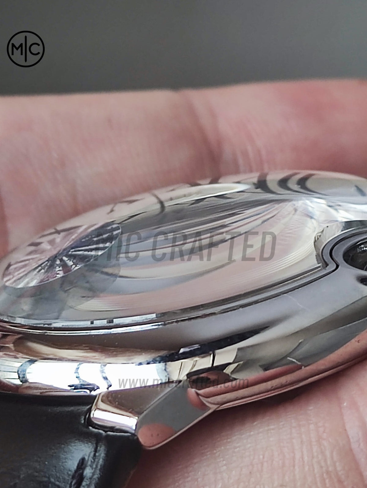 Ballon Bleu 42mm SS 白色紋理錶盤配黑色皮革錶帶 - 尊享版