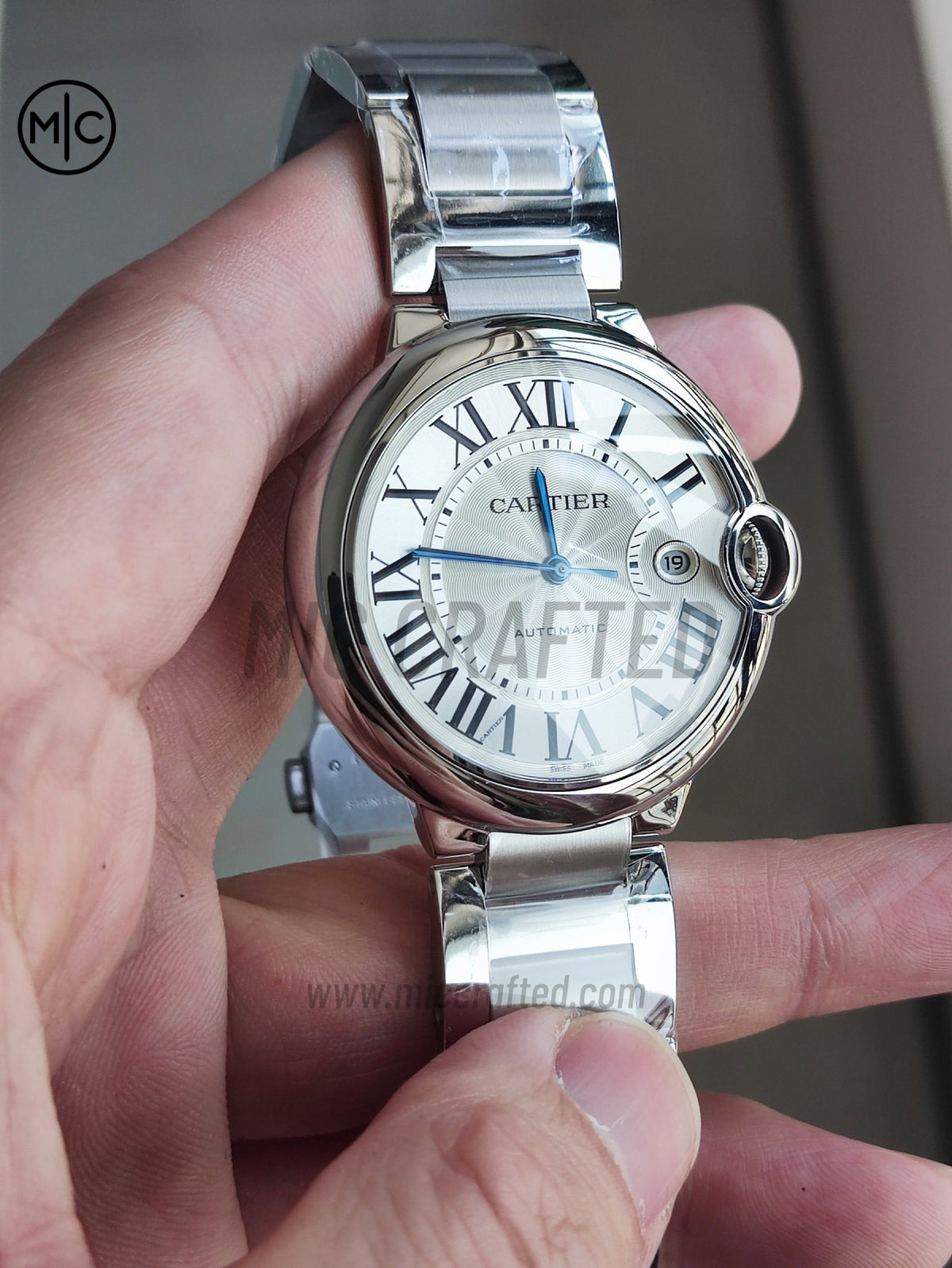 Ballon Bleu 42mm 不鏽鋼白色紋理錶面,搭配不鏽鋼錶鏈 - 尊貴版
