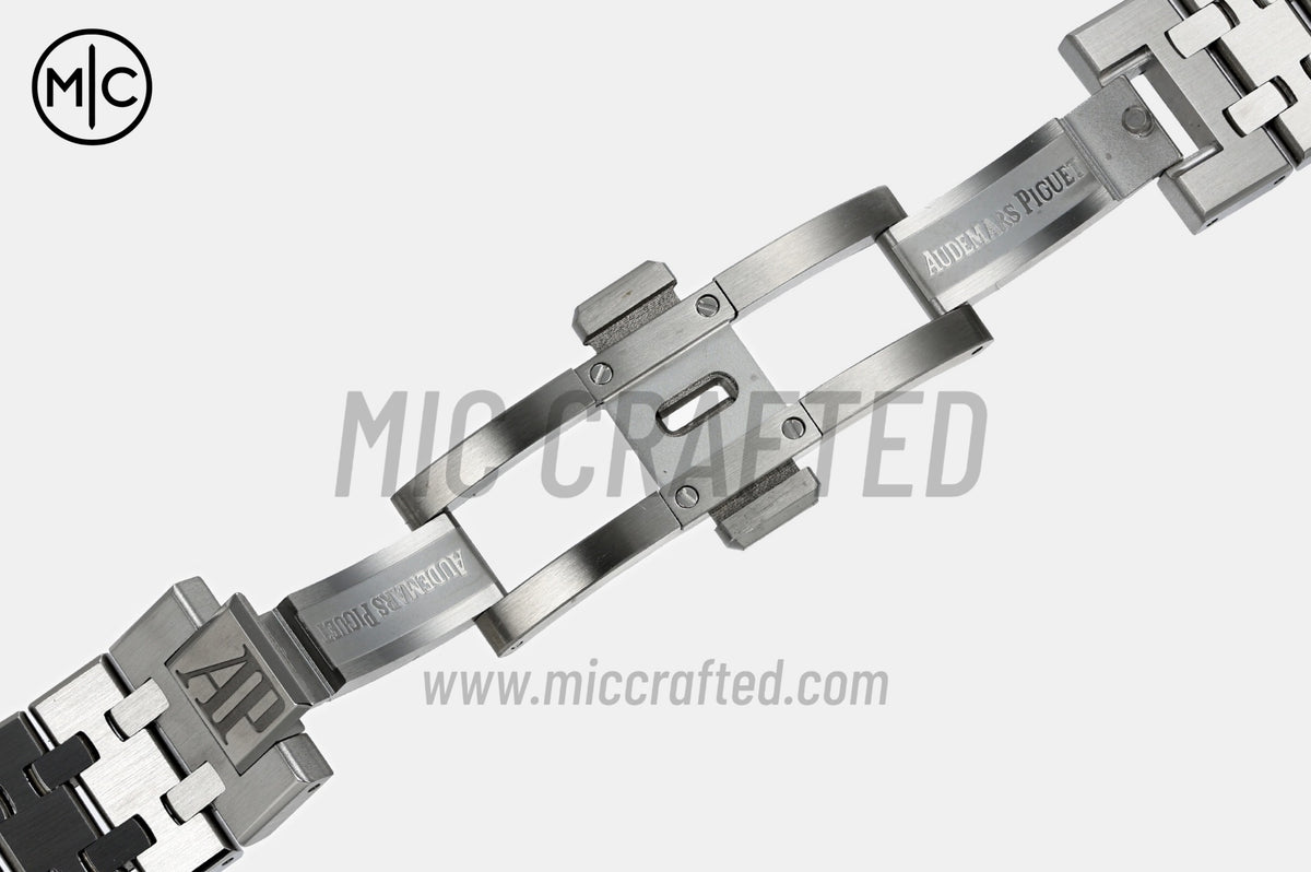 Royal Oak 37mm 15550 SS 銀色紋理錶盤配 SS 錶鏈 - 尊貴版