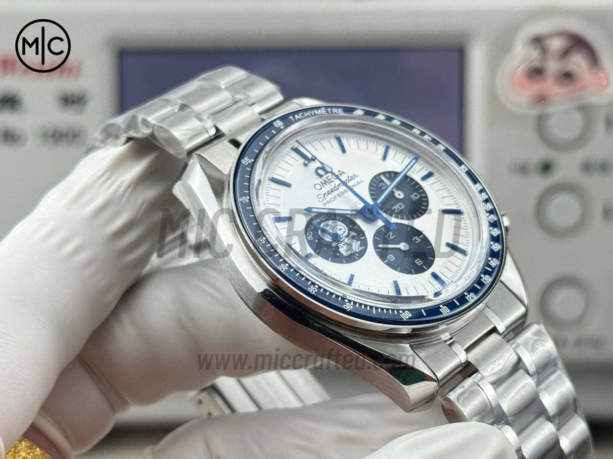Speedmaster Professional 42mm “Silver Snoopy Award” 50th Anniversary on SS Bracelet – Premium Edition