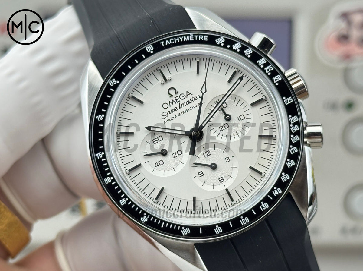 Speedmaster Professional 42mm White Dial on Black Rubber Strap – Premium Edition