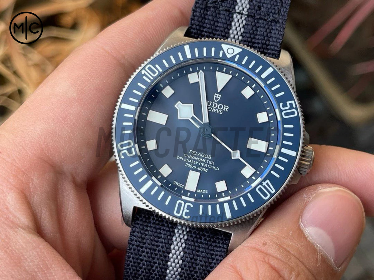 Pelagos FXD 42mm 鈦金屬 m25707b 藍色錶面 配藍色尼龍錶帶 - 高級版