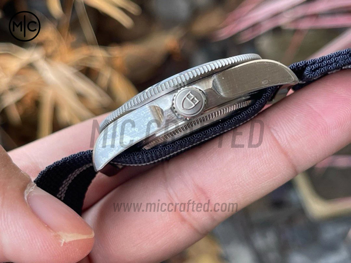 Pelagos FXD 42mm 鈦金屬 m25707b 藍色錶面 配藍色尼龍錶帶 - 高級版