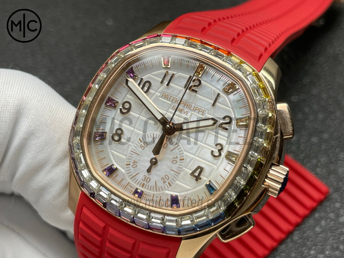 Aquanaut 7968/300R-001 39.9mm 白色錶盤配紅色橡膠錶帶 - 高級版