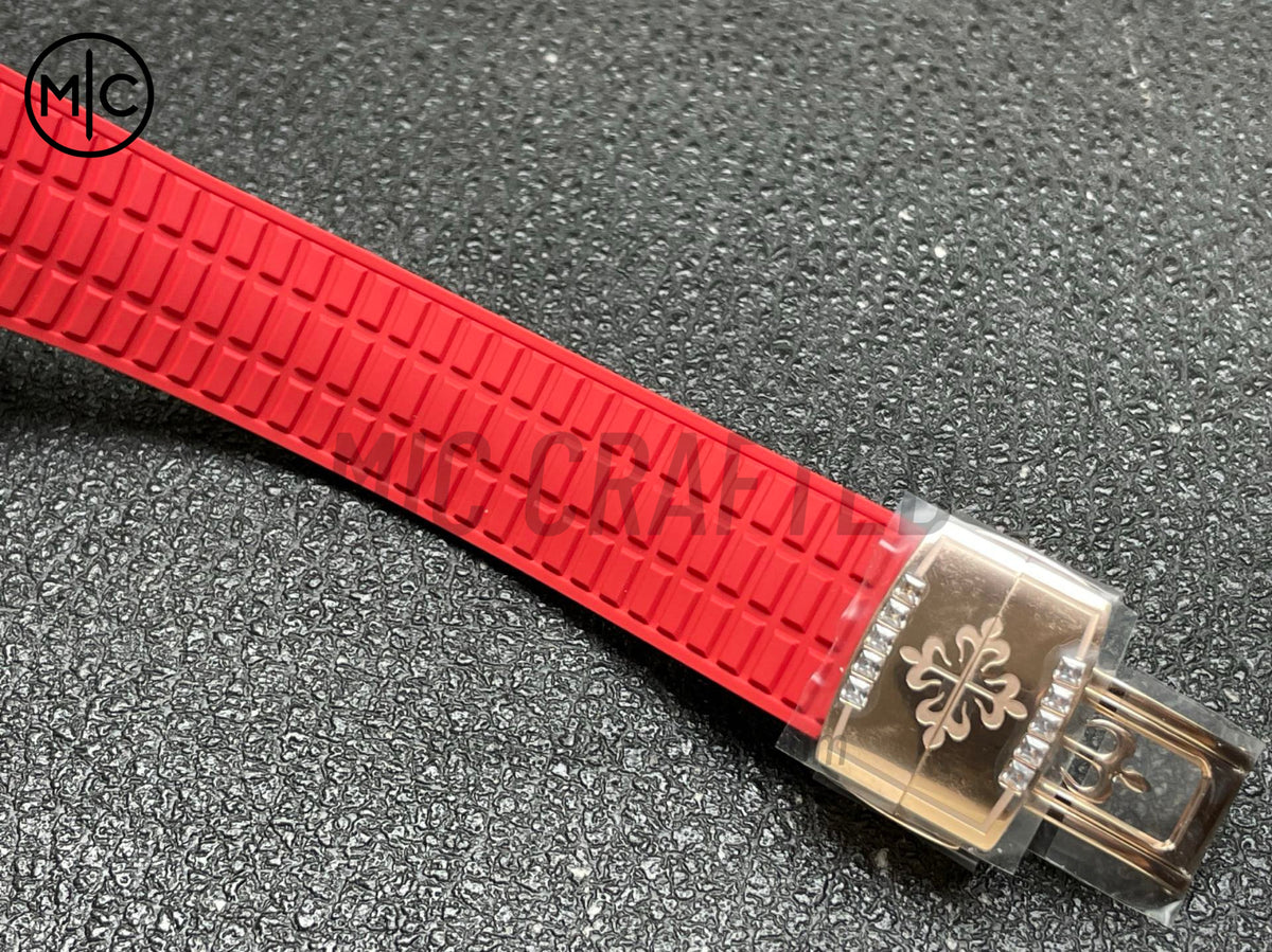 Aquanaut 7968/300R-001 39.9mm 白色錶盤配紅色橡膠錶帶 - 高級版