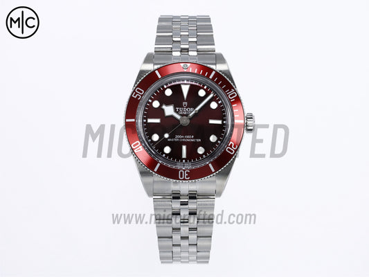 Black Bay Fifty Eight 39mm SS Red Dial on Jubilee Bracelet – Premium Edition