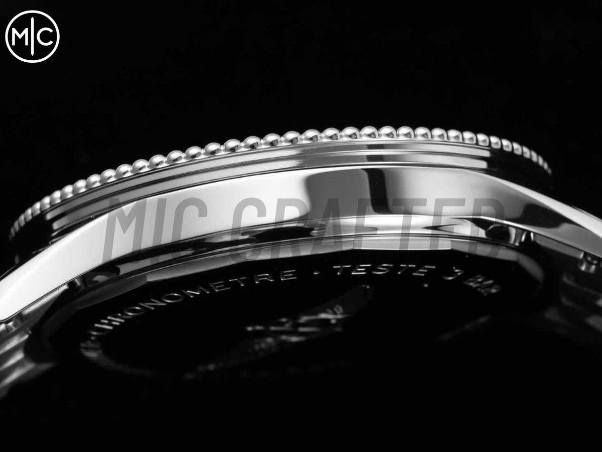 Navitimer 41mm Date SS 奶油色錶盤配 SS 錶鏈 – Premium Edition