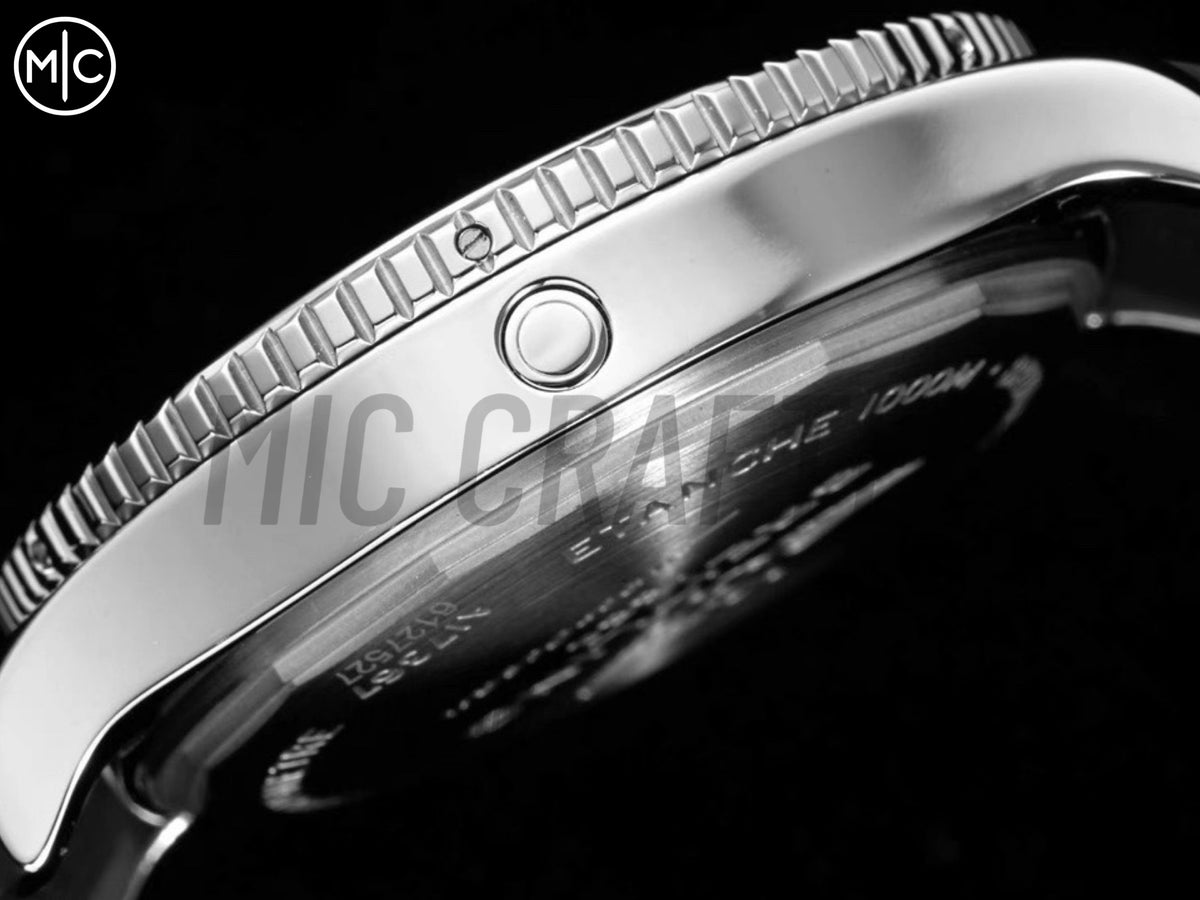 Superocean Automatic 44mm 不鏽鋼黑黃雙色錶面、黑色錶圈搭配黑色橡膠錶帶 - 尊貴版