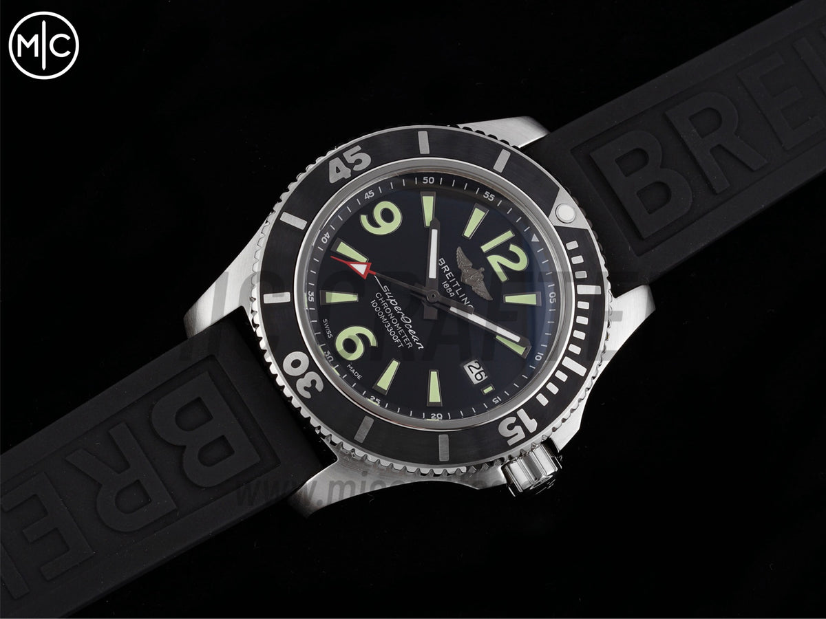 Superocean Automatic 44mm 不鏽鋼黑色錶面、黑色錶圈搭配黑色橡膠錶帶 - 尊貴版