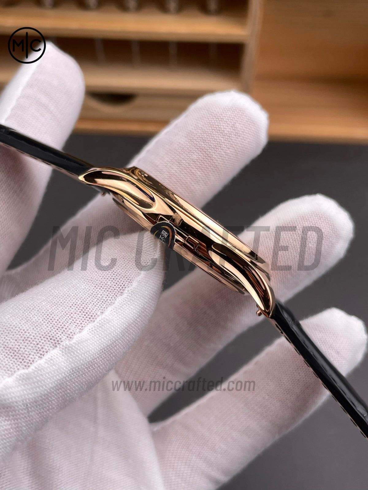 Calatrava 5227R 39mm RG 白色錶盤配棕色皮革錶帶 - 高級版