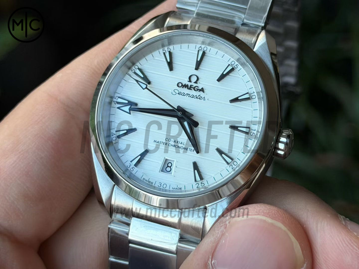 Aqua Terra 150M 38mm Master Chronometers 白色錶盤配 SS 錶鏈 - 高級版