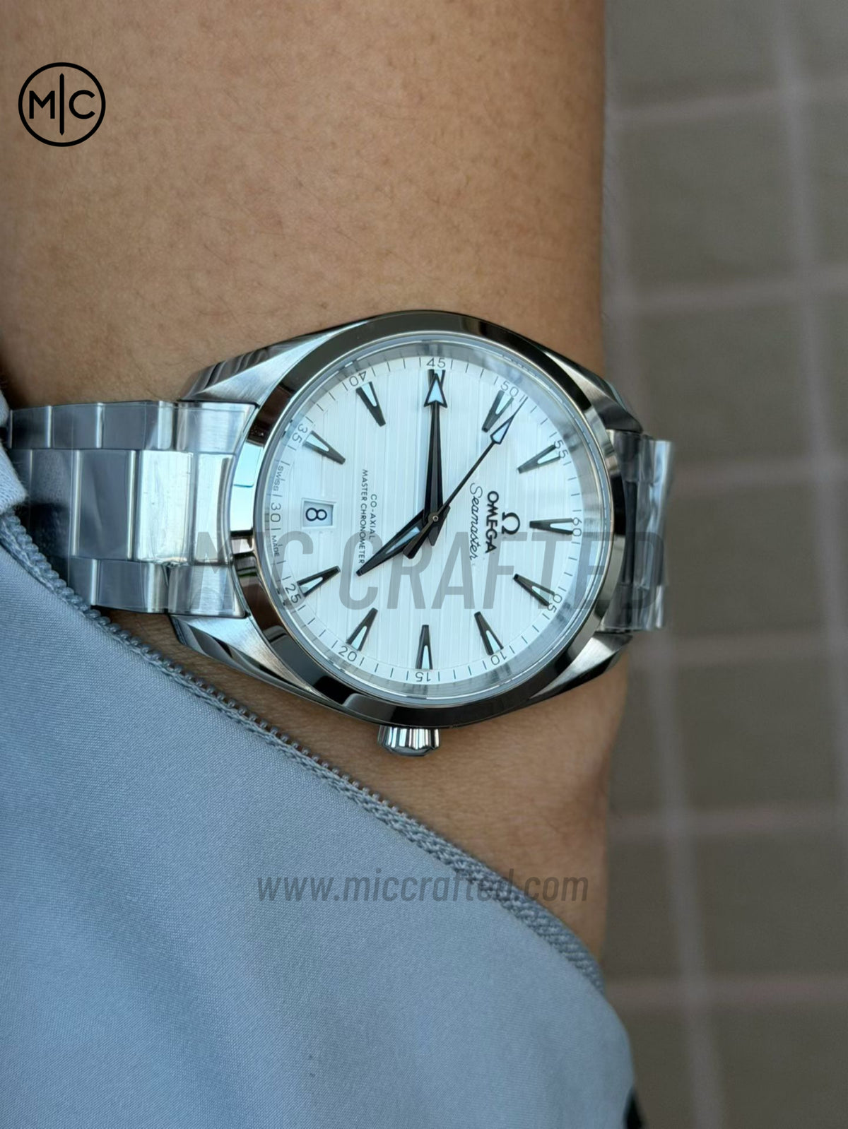 Aqua Terra 150M 38mm Master Chronometers 白色錶盤配 SS 錶鏈 - 高級版