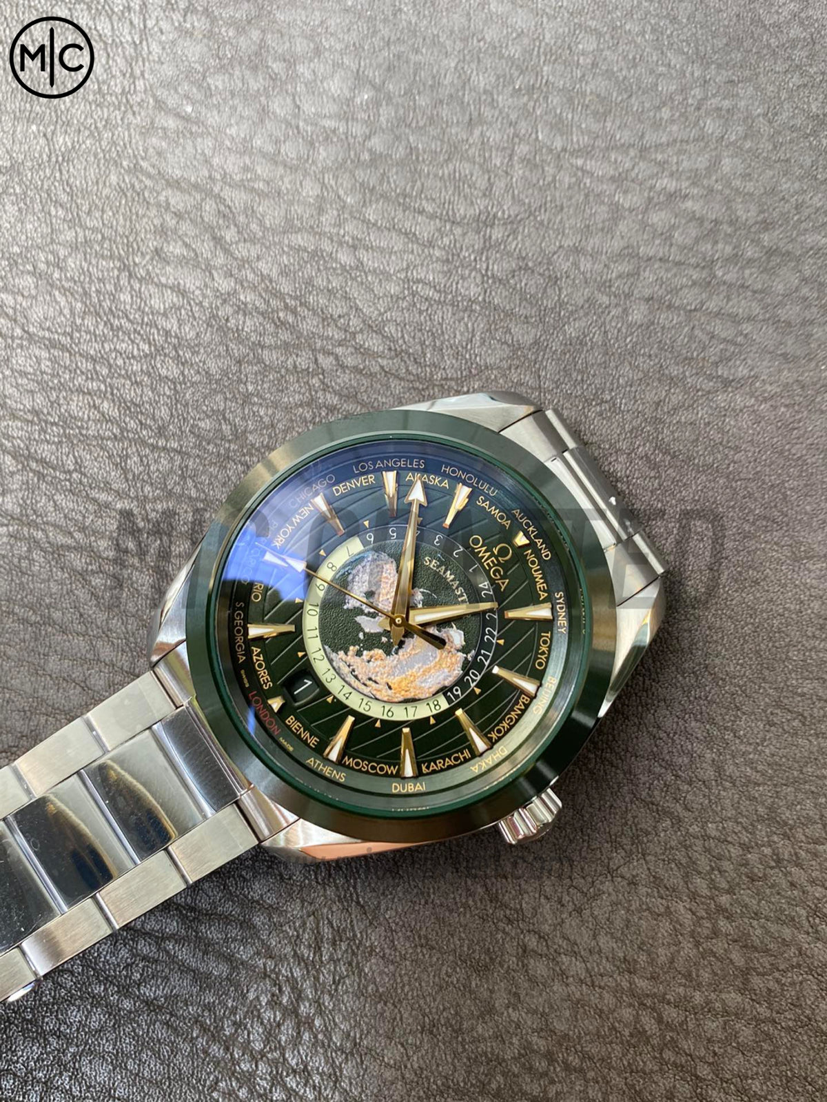 Aqua Terra GMT Worldtimer 43mm Green Ceramic on SS Bracelet – Premium Edition
