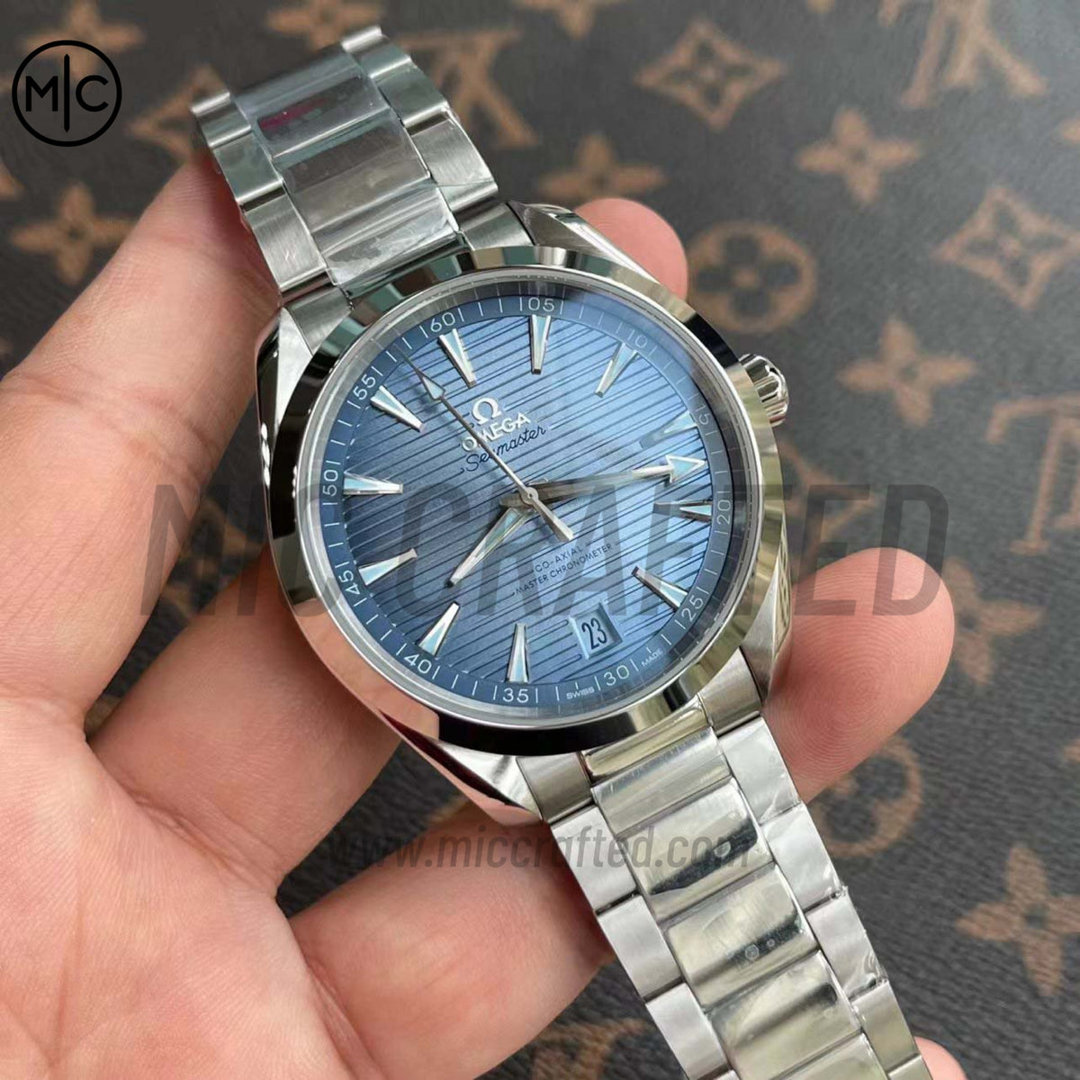 Aqua Terra 150M 41mm 大師天文台腕錶 淺藍色錶面 配精鋼錶鏈 - 高級版