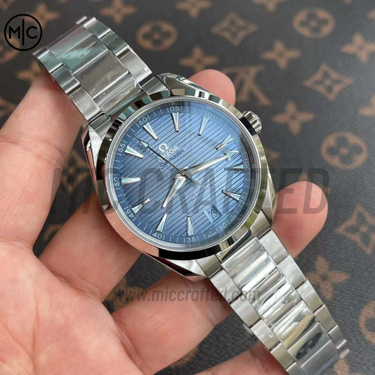 Aqua Terra 150M 41mm 大師天文台腕錶 淺藍色錶面 配精鋼錶鏈 - 高級版