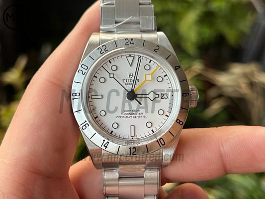 Black Bay Pro M79470 39mm GMT SS White Dial on SS Bracelet – Premium Edition