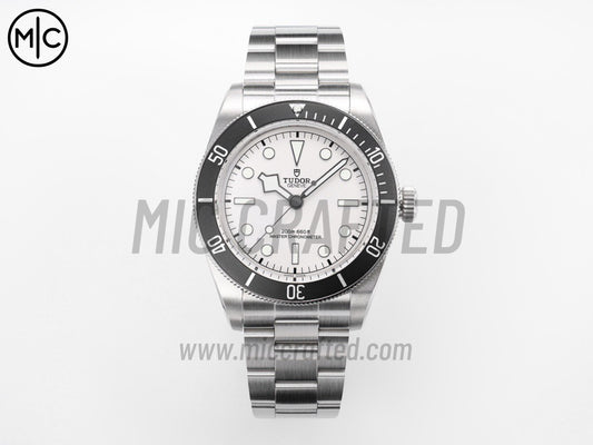 Black Bay Sixty Eight 43mm SS Silver Dial on Rivet Strap – Premium Edition