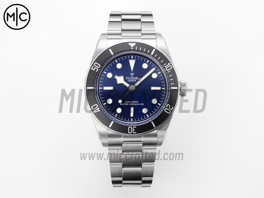 Black Bay Sixty Eight 43mm SS Blue Dial on Rivet Strap – Premium Edition