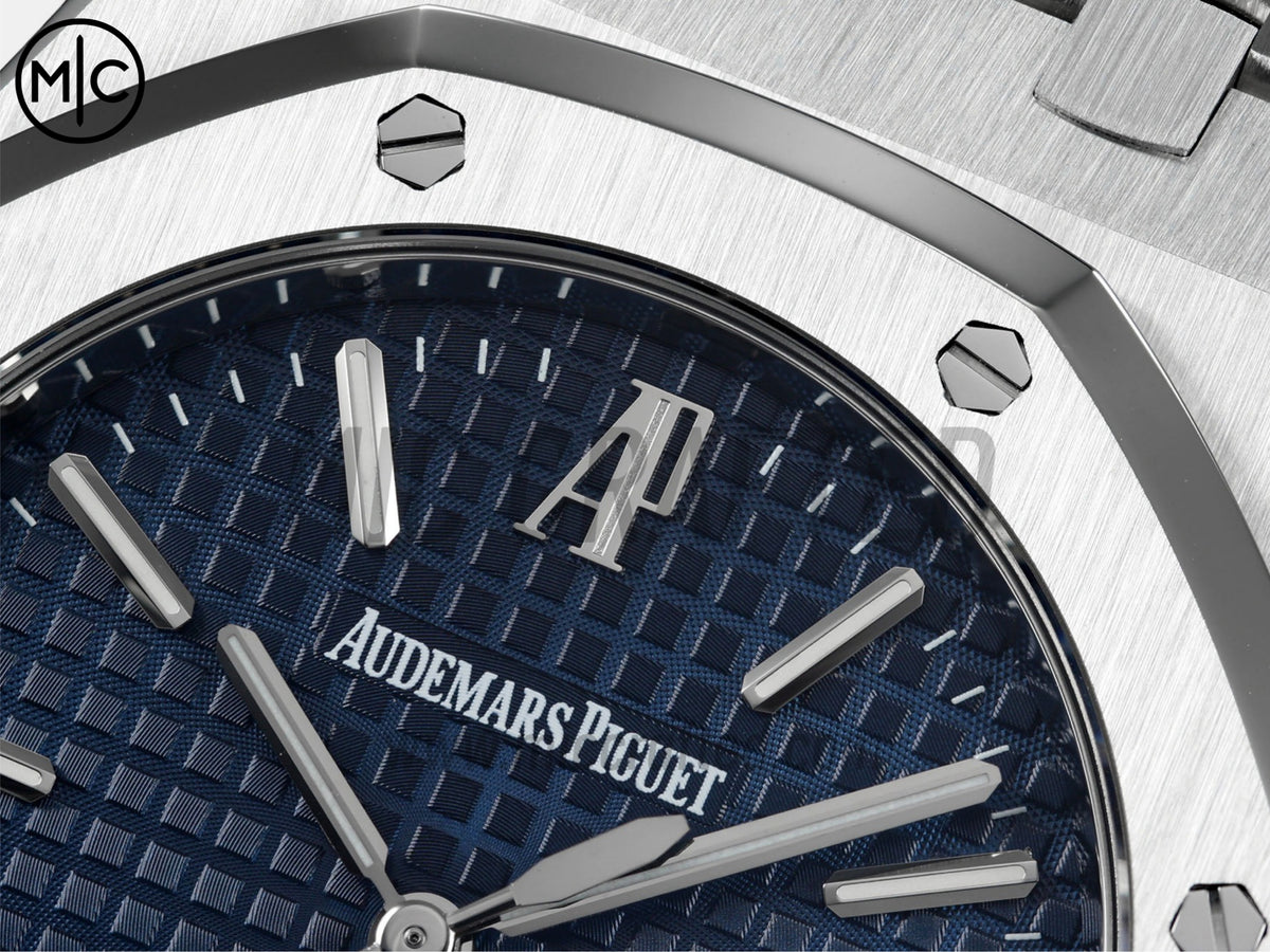 Royal Oak 39mm 15300 不鏽鋼 藍色紋理錶盤搭配不鏽鋼錶鏈 - 尊享版