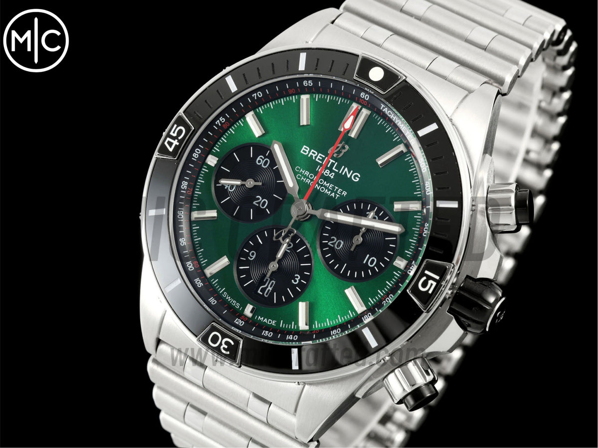 Super Chronomat B01 44mm SS 綠色錶盤配 SS 錶鏈 - 尊享版