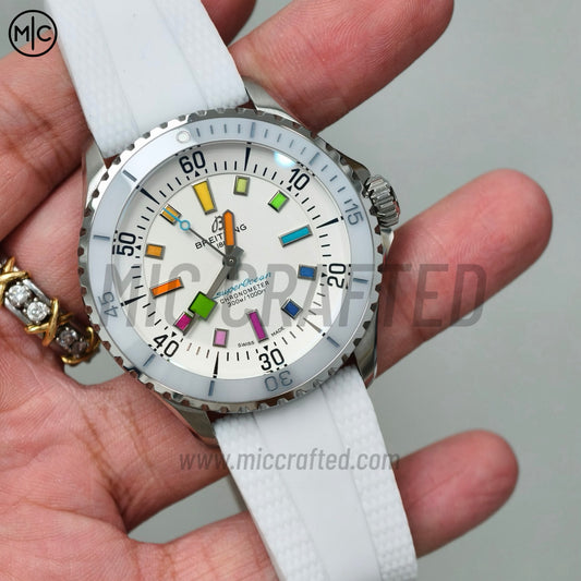 SuperOcean Automatic 42mm SS 白色彩虹錶盤配白色橡膠錶帶 - 尊貴版
