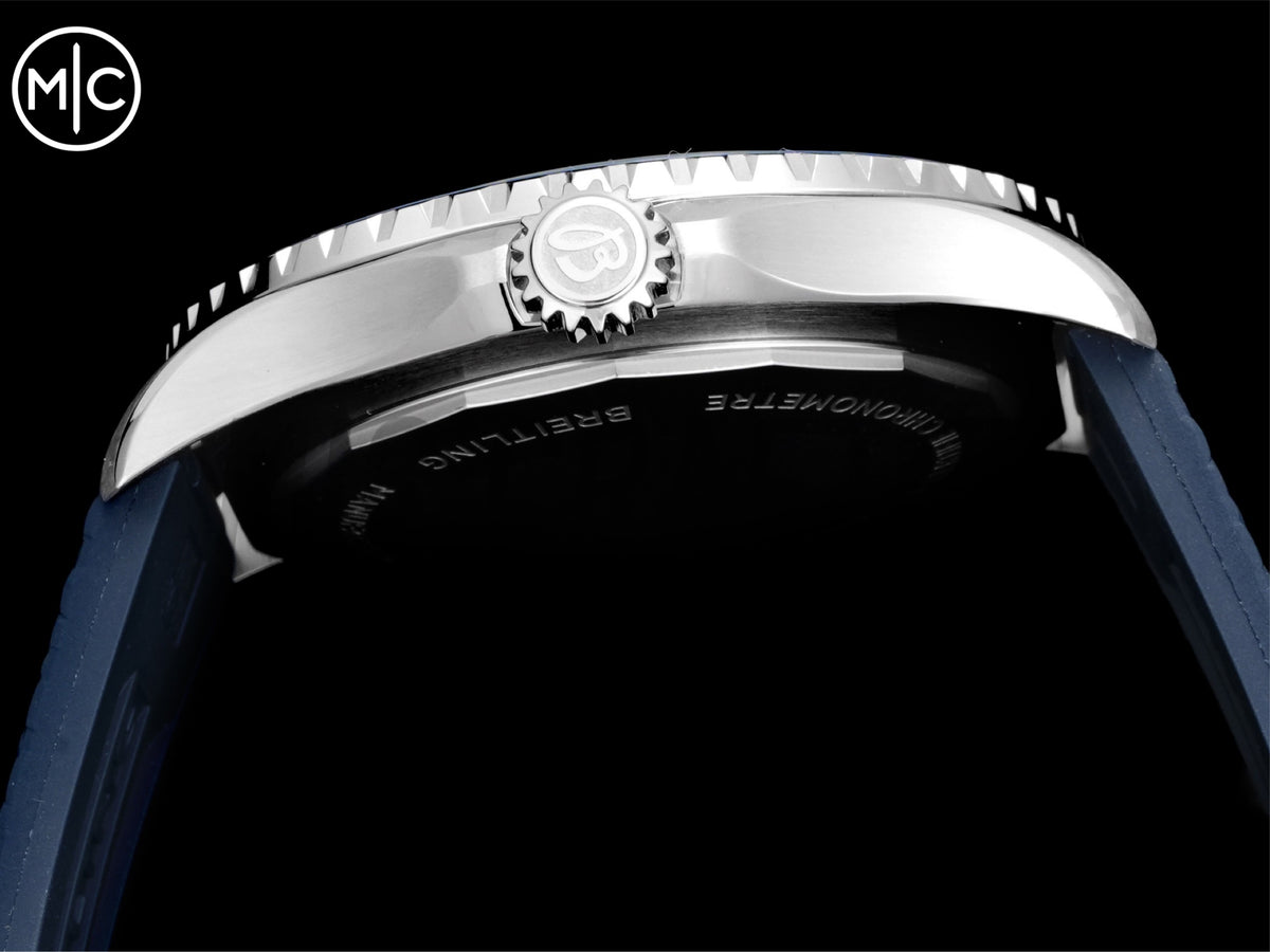 Superocean 46mm SS 藍白色錶盤配藍色橡膠錶帶 - 尊貴版