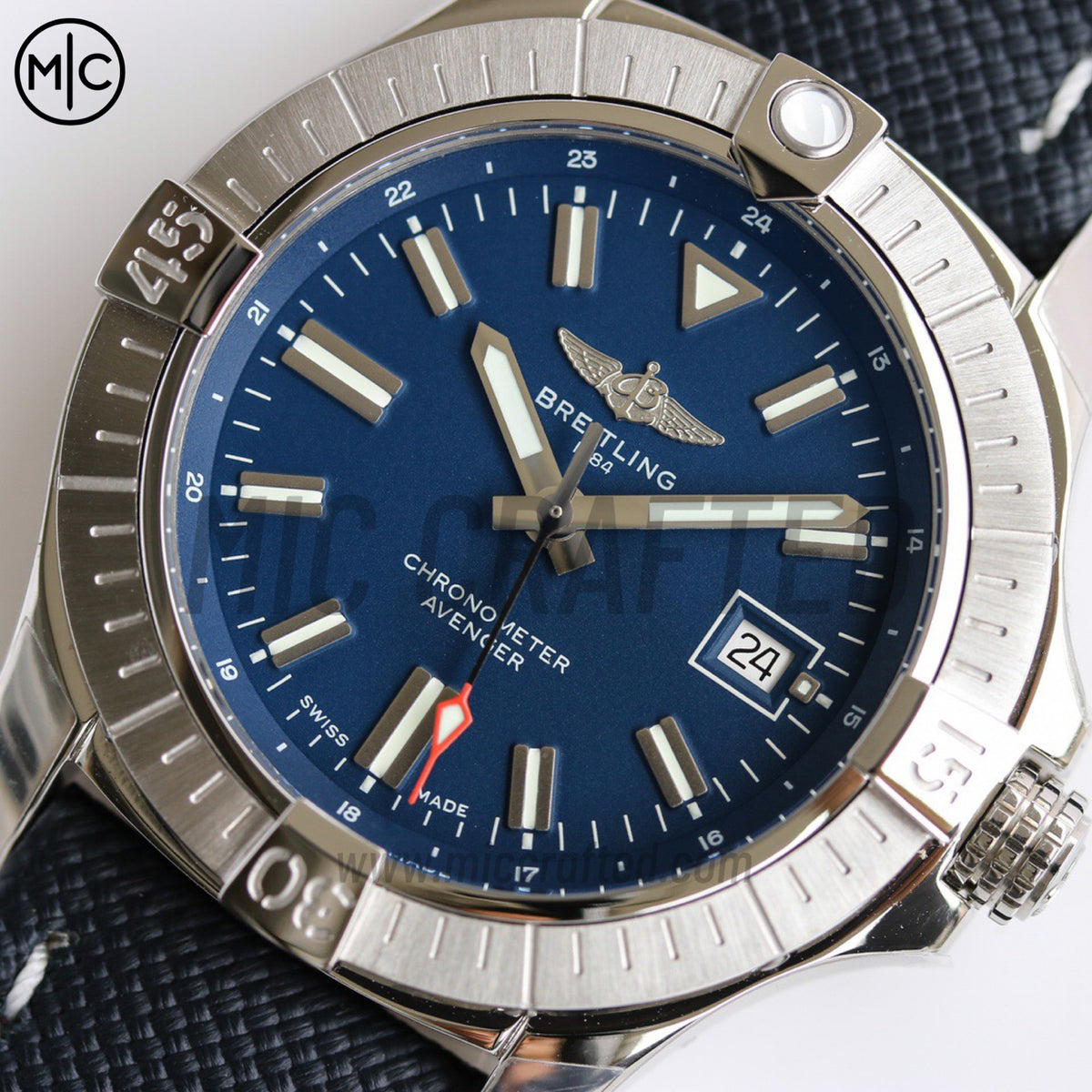 Avenger Automatic 43mm SS 藍色錶盤配藍色尼龍錶帶 - 尊貴版