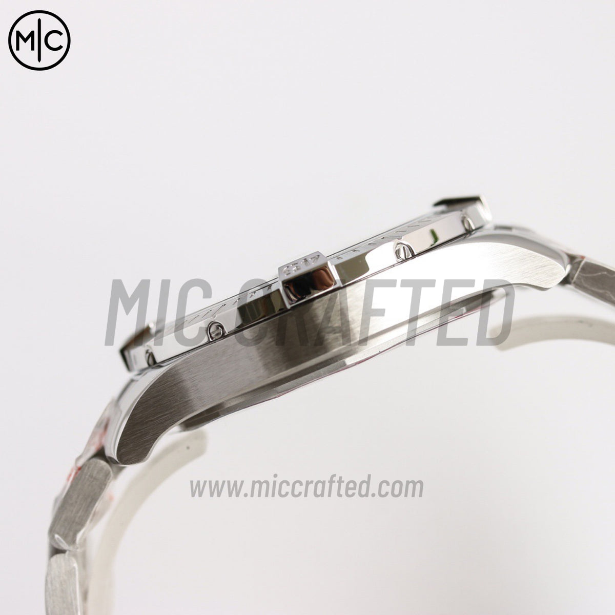 Avenger Automatic 43mm SS 藍色錶盤配 SS 錶鏈 - 尊貴版