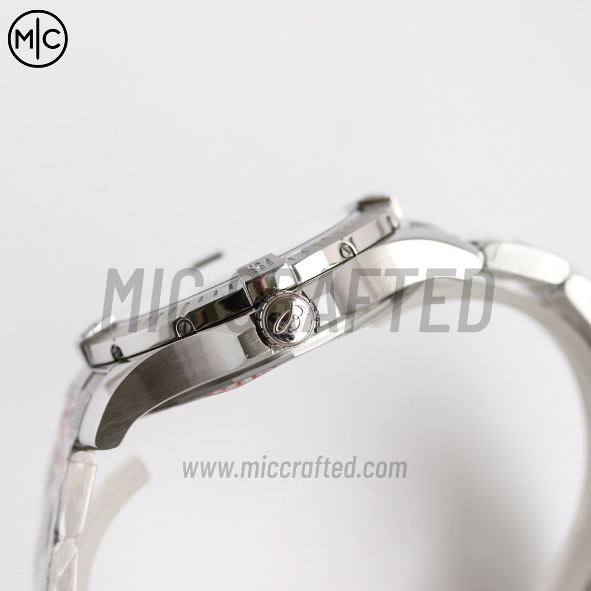 Avenger Automatic 43mm SS 黑色錶盤配 SS 錶鏈 - 尊貴版