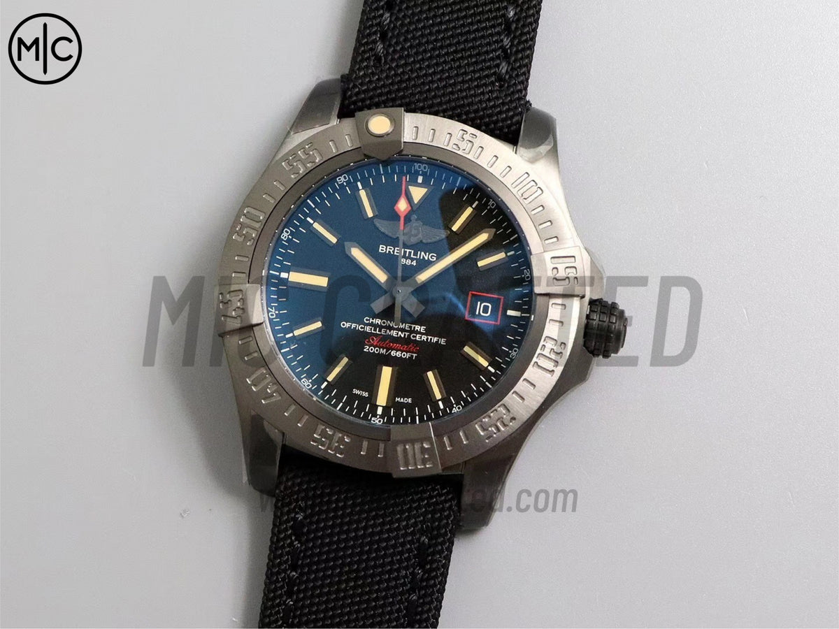 Avenger BlackBird 44mm PVD 黑色錶盤配黑色尼龍錶帶 - 尊貴版