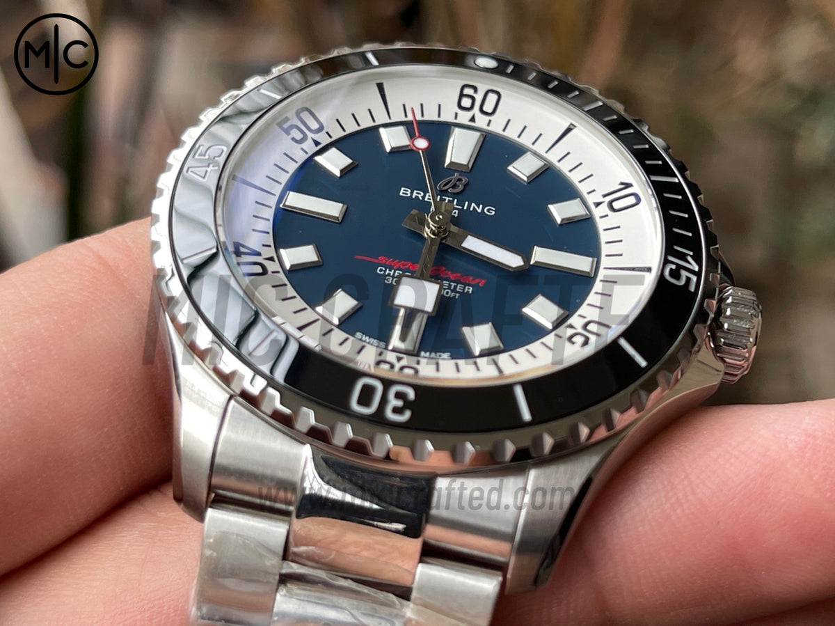 超級海洋系列自動腕錶 44mm 不鏽鋼黑色錶圈藍色錶盤配不鏽鋼錶鏈 - 尊貴版