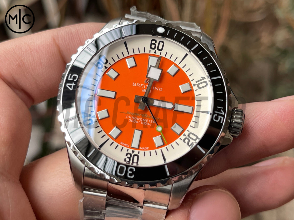超級海洋系列自動腕錶 44mm 不鏽鋼黑色錶圈橙色錶盤配不鏽鋼錶鏈 - 尊貴版