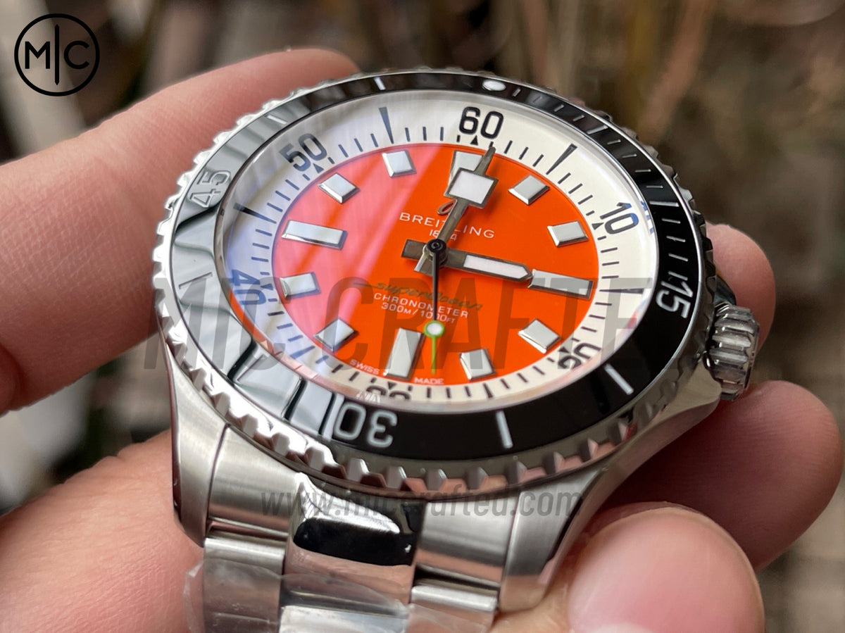 超級海洋系列自動腕錶 44mm 不鏽鋼黑色錶圈橙色錶盤配不鏽鋼錶鏈 - 尊貴版