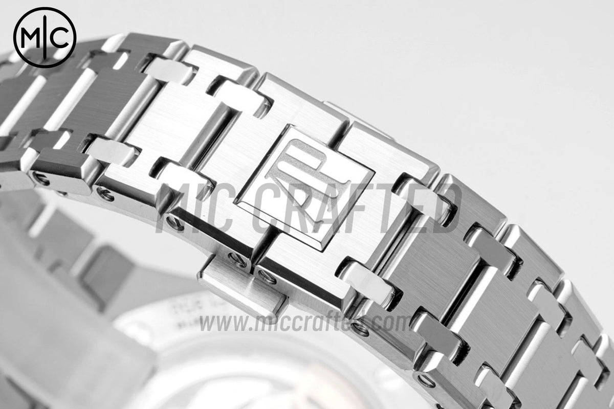 Royal Oak 39mm 15202IP 鈦金屬藍色紋理錶盤配 SS 錶鏈 - 尊貴版