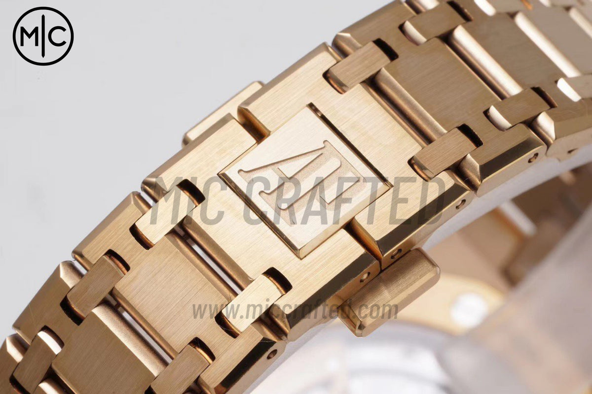 Royal Oak 39mm 15202 RG 藍色紋理錶盤配 RG 錶鏈 - 尊貴版