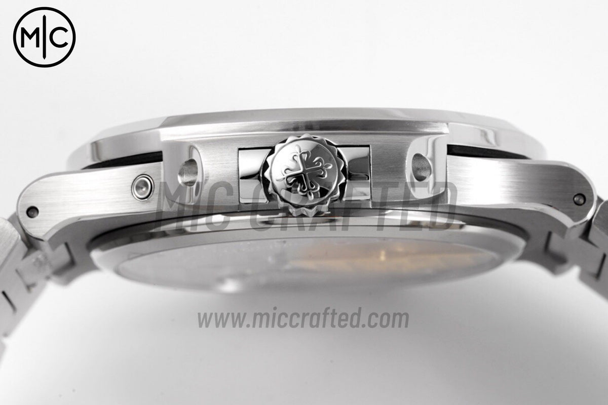 Nautilus 5712 40mm SS Blue Dial on SS Bracelet – Premium Edition