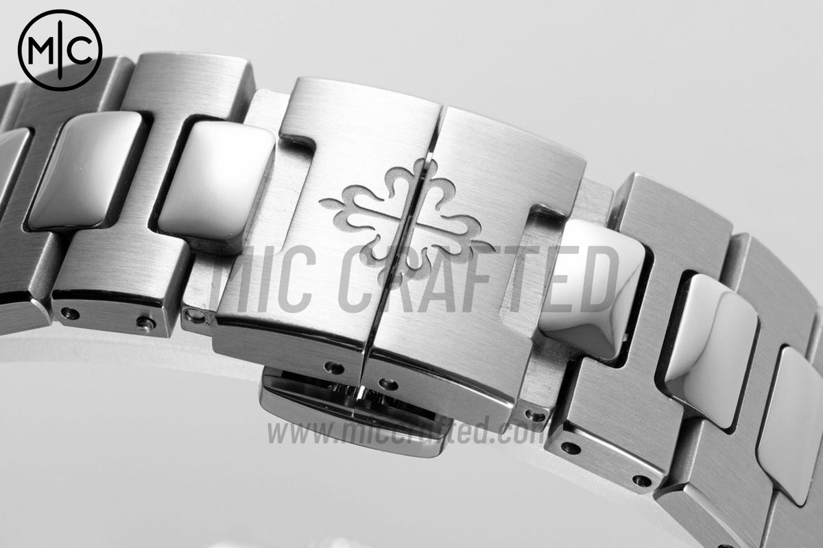 Nautilus 5712 40mm SS Blue Dial on SS Bracelet – Premium Edition