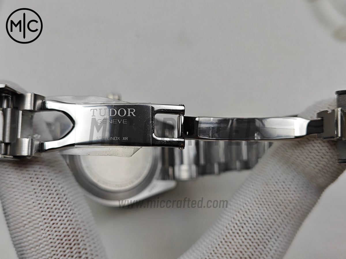 Black Bay 58 39mm SS Black Dial on SS Bracelet – Premium Edition