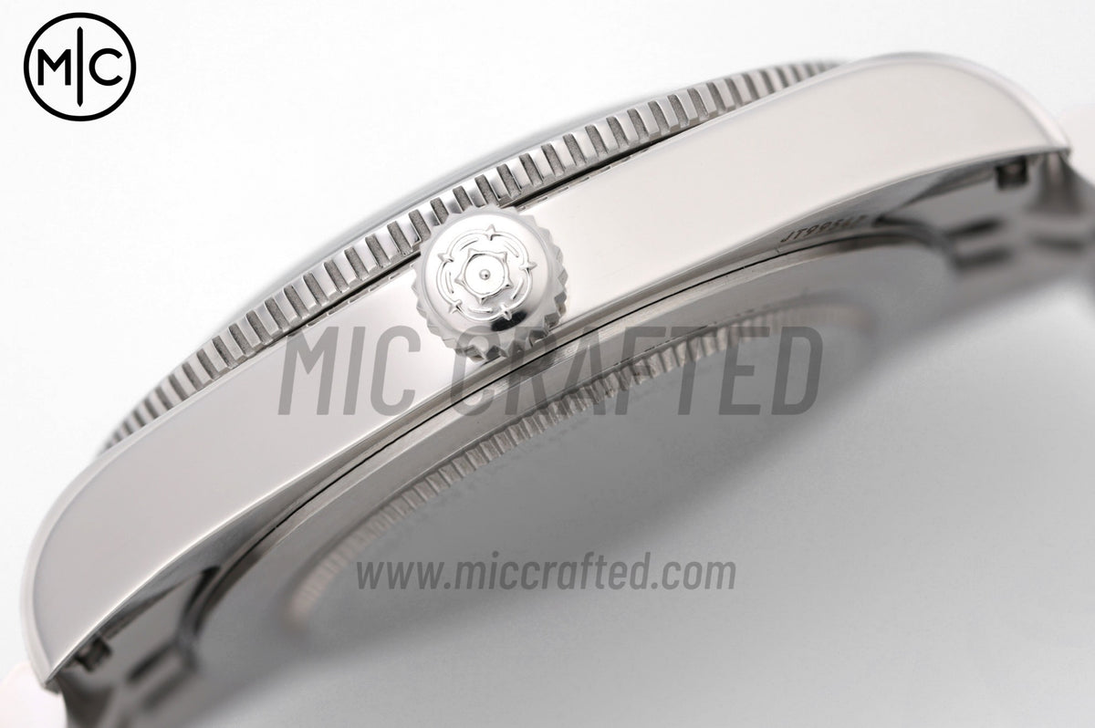 Heritage Black Bay 37mm SS Tiffany Blue Dial on SS Bracelet – Premium Edition