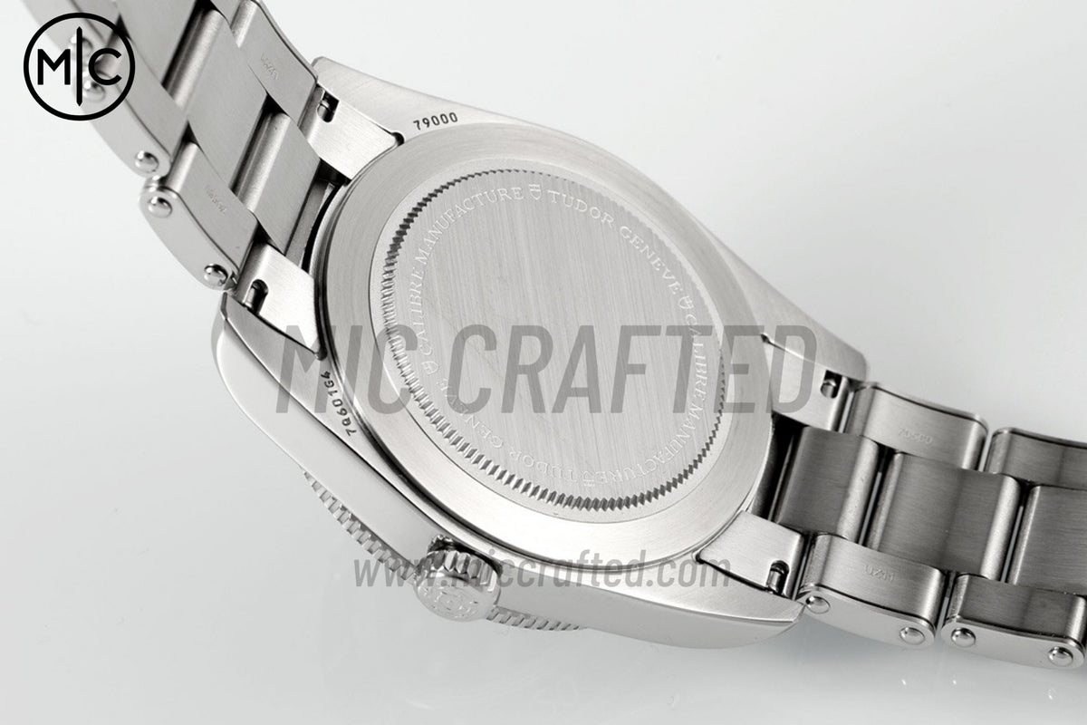 Heritage Black Bay 37mm SS Black Dial on SS Bracelet – Premium Edition