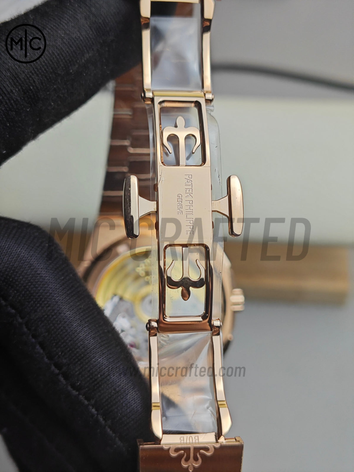 Nautilus 5990/1R – Premium Edition