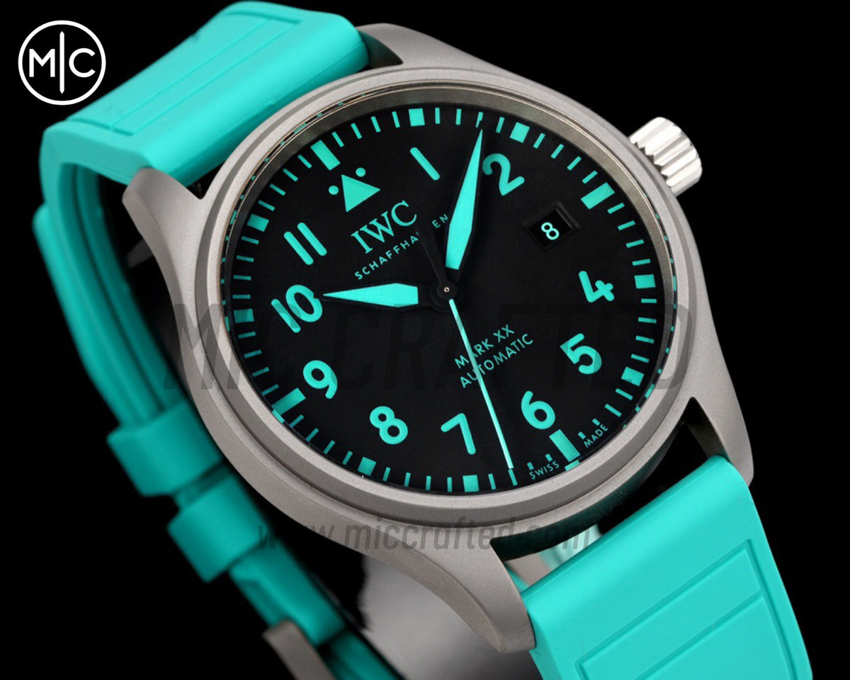Mark XX 40mm Mercedes-AMG PETRONAS F1 Black Dial on Green Rubber Strap – Premium Edition