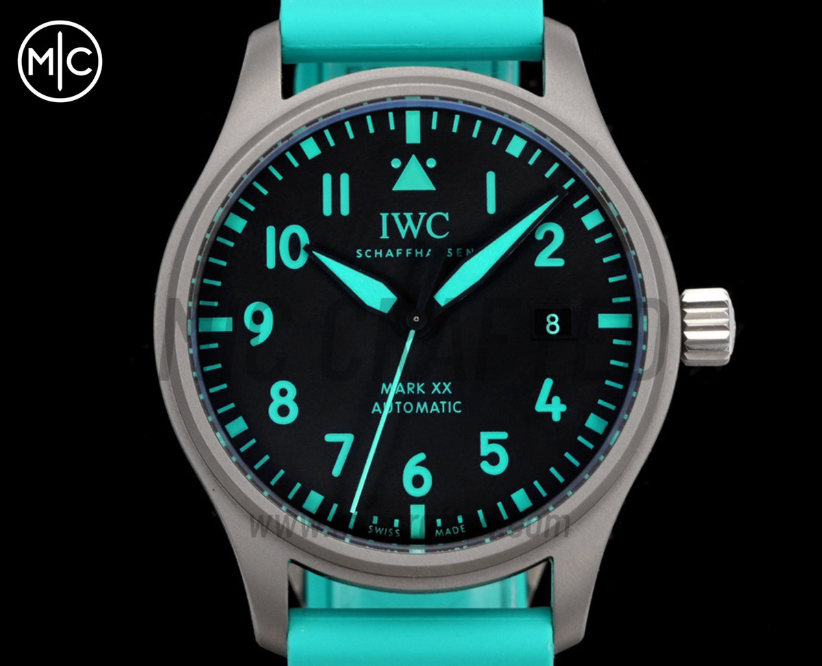 Mark XX 40mm Mercedes-AMG PETRONAS F1 Black Dial on Green Rubber Strap – Premium Edition