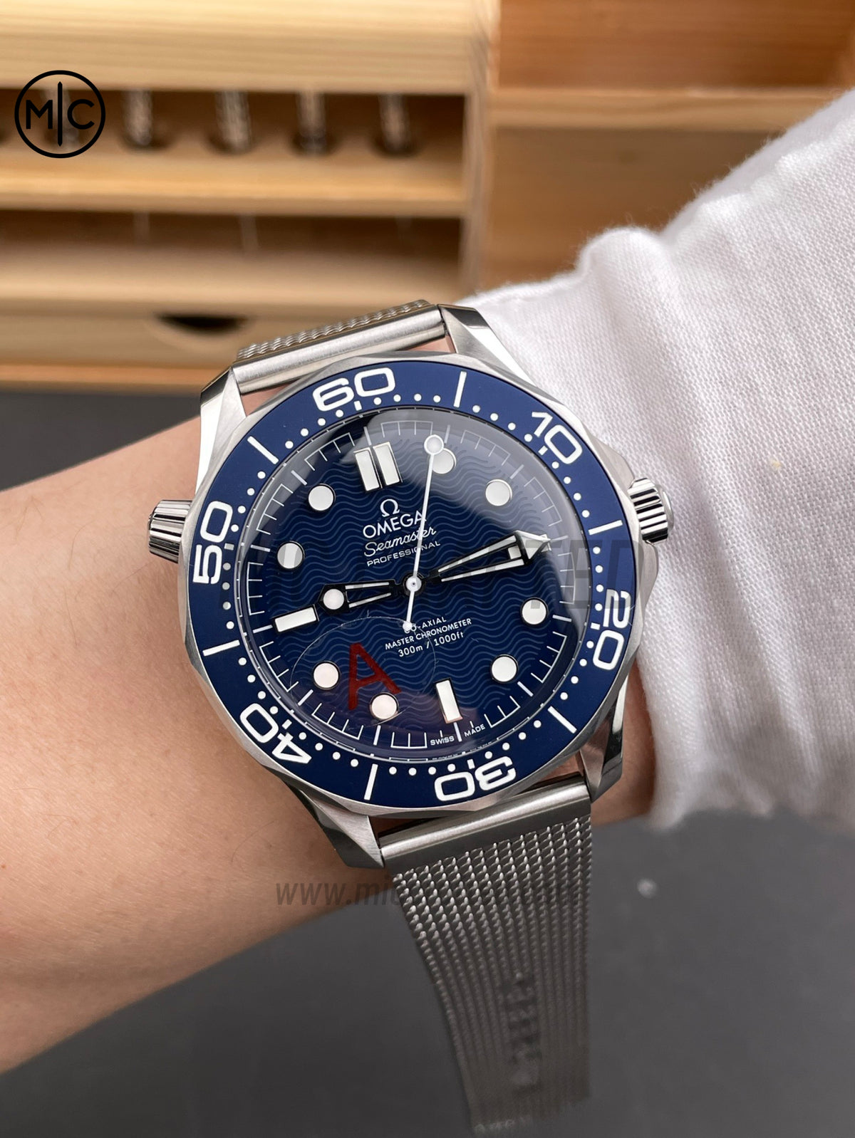 Seamaster 300M Diver 007 SS Blue Wave Dial on SS Mesh Bracelet – Premium Edition